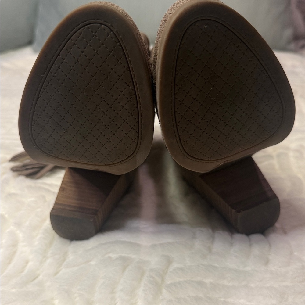Sold Jessica Simpson Taupe Suede Ankle Booties size 6 - Picture 6 of 8